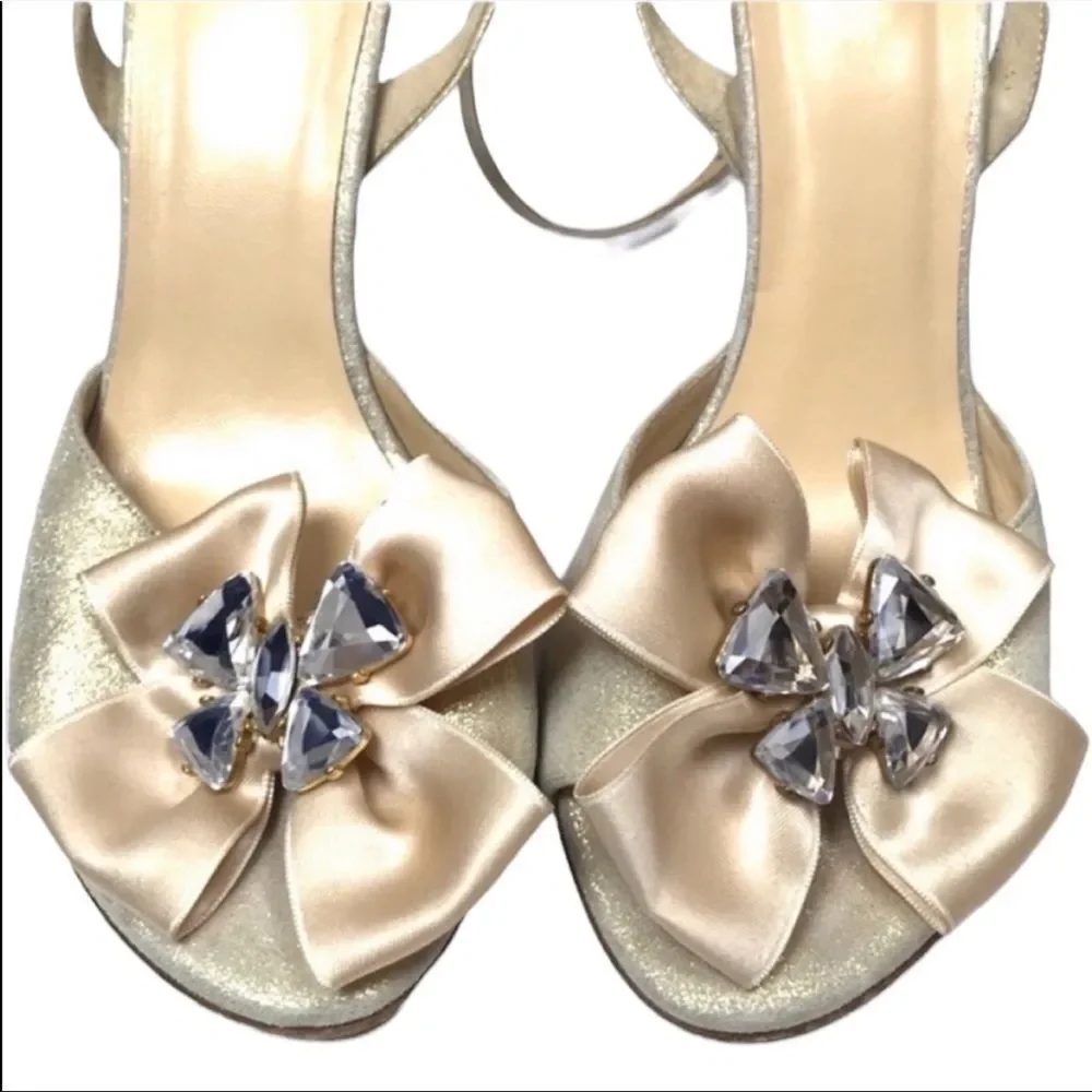 Kate Spade New York Gold Bow Heels Size 7